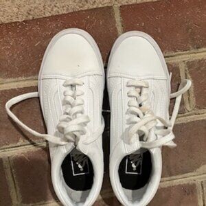 Unisex Old Skool Leather Shoe